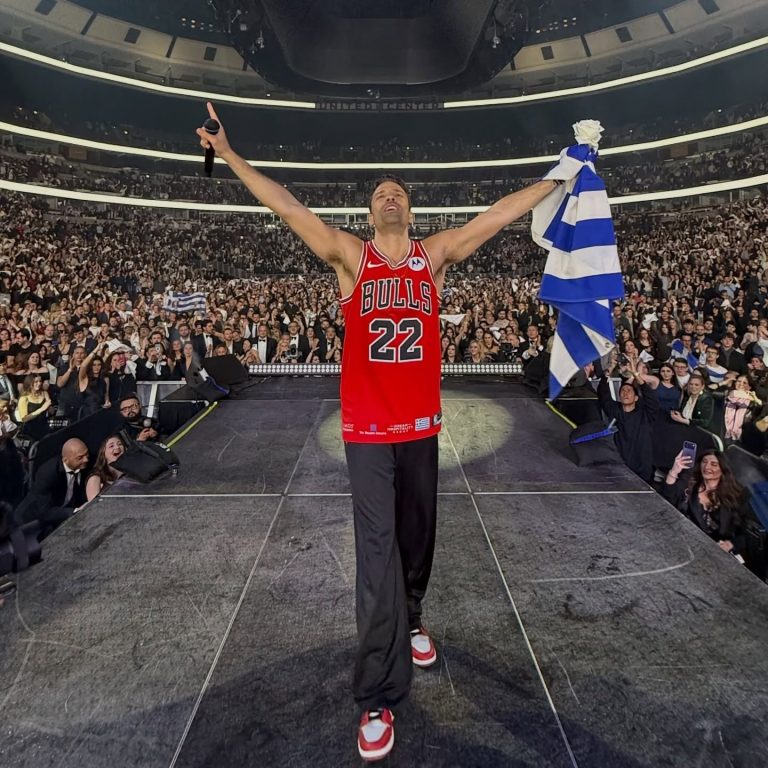 Ο Κωνσταντίνος Αργυρός σε συναυλία στο Σικάγο