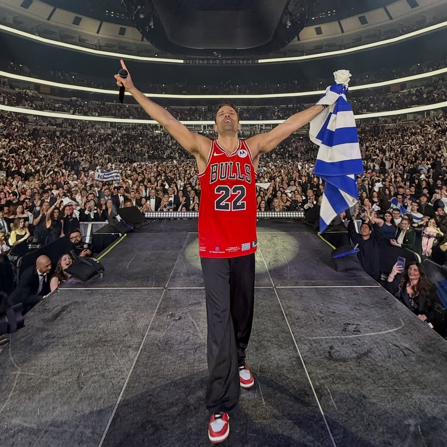 Ο Κωνσταντίνος Αργυρός σε συναυλία στο Σικάγο