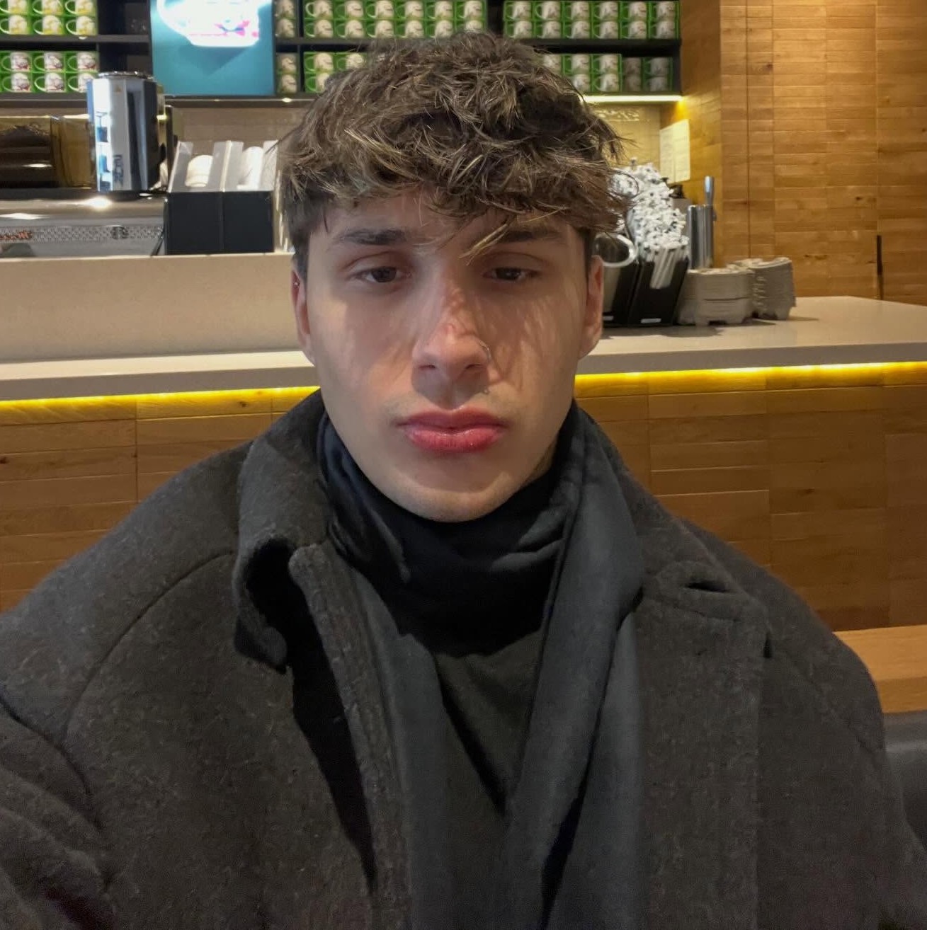 Ο γιος της Αγγελικής Ηλιάδη, Μπάμπης Λαζαρίδης