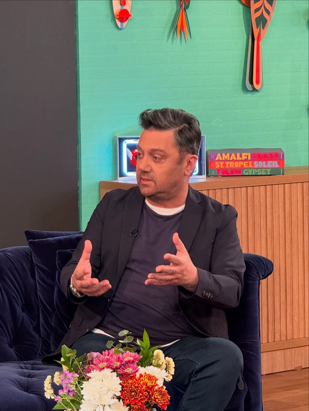 Ο Γιώργος Θεοφάνους μιλά για τη φωτιά που κατέστρεψε το σπίτι του, πριν από χρόνια αλλά και για το συμβάν που τρομοκράτησε τον γιο του στην Αμερική.