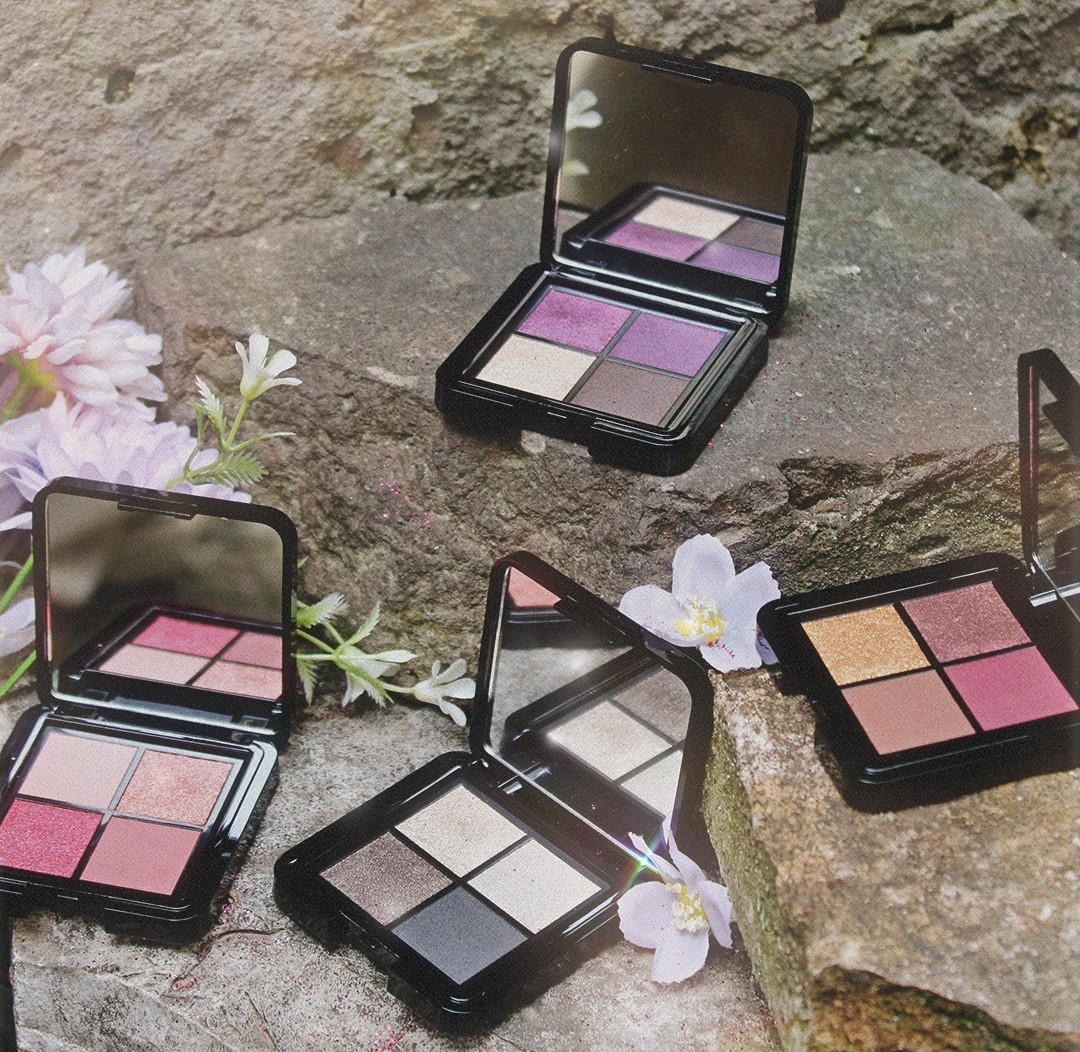 Παλέτες σκιών με γκρι αποχρώσεις