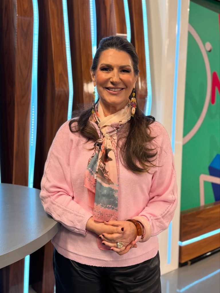 Η Ειρήνη Νικολοπούλου μίλησε μεταξύ άλλων για την πορεία της στον χώρο, αλλά και για τις συνεντεύξεις που έχει πάρει από διάσημα πρόσωπα της ξένης showbiz.