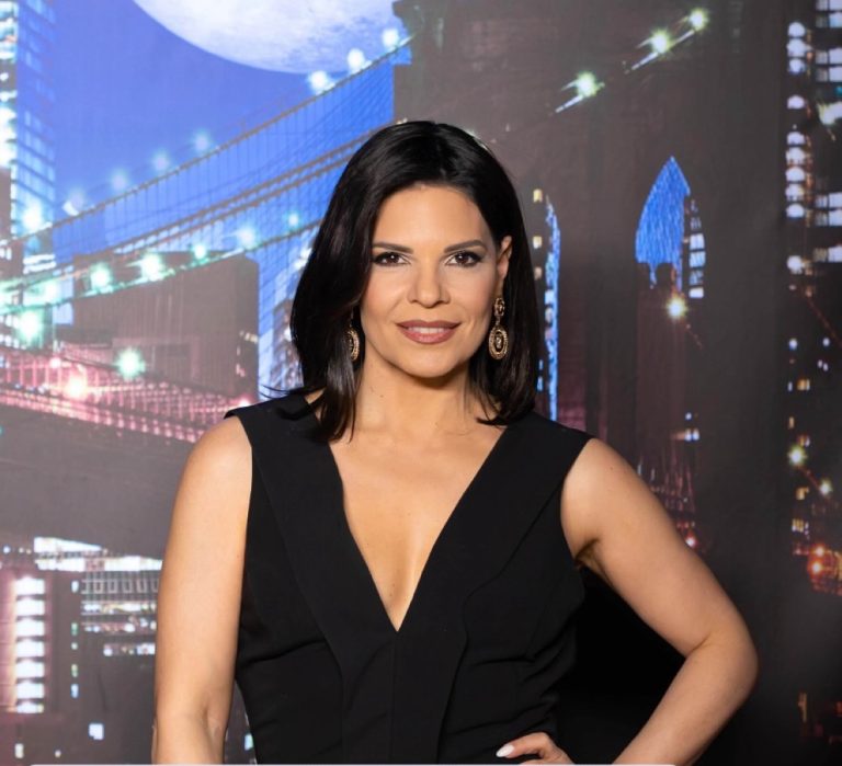 Η ηθοποιός Μαρίνα Ασλάνογλου στο The 2night Show