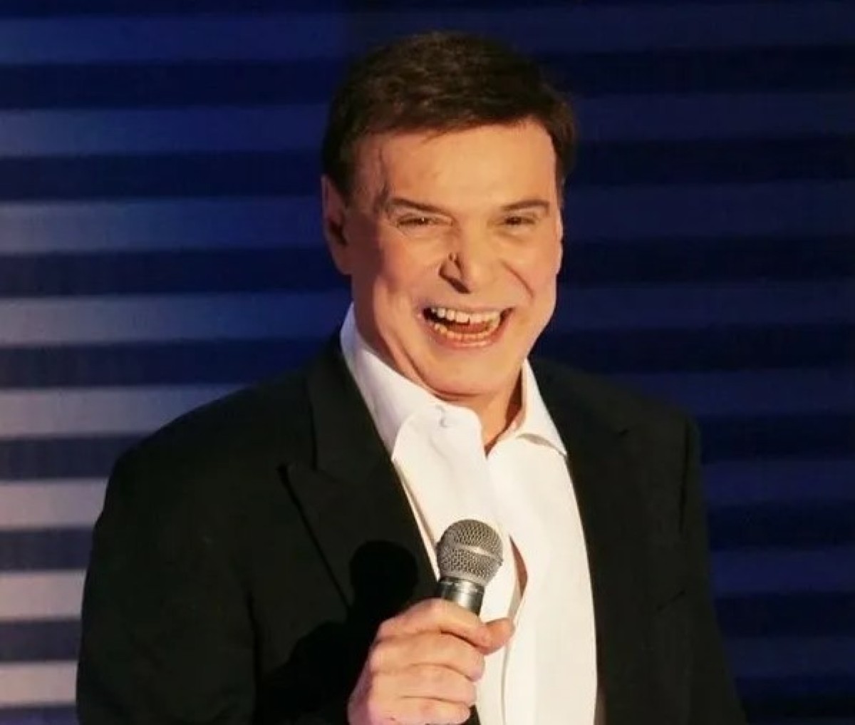 Ο σόουμαν Γιώργος Μαρίνος