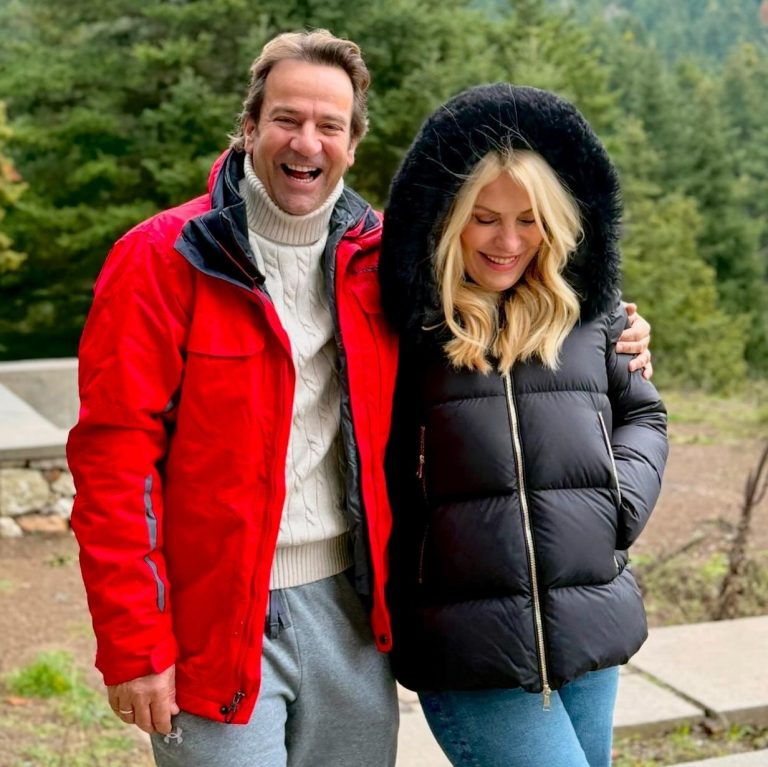 Ελένη Μενεγάκη και Μάκης Παντζόπουλος στο βουνό