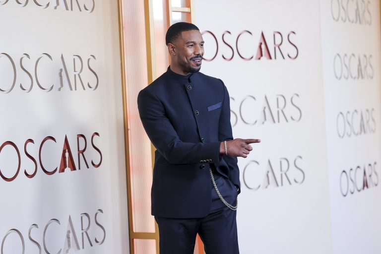 Ο Michael B. Jordan στο κόκκινο χαλί πριν από τα 98α Όσκαρ, 15 Μαρτίου 2026
