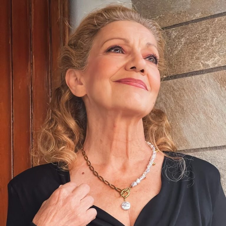 Η ηθοποιός Πέμη Ζούνη