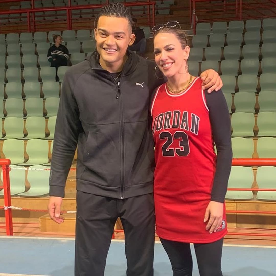 H Κατερίνα Στικούδη αποθέωσε τον Εμμανουήλ Καραλή