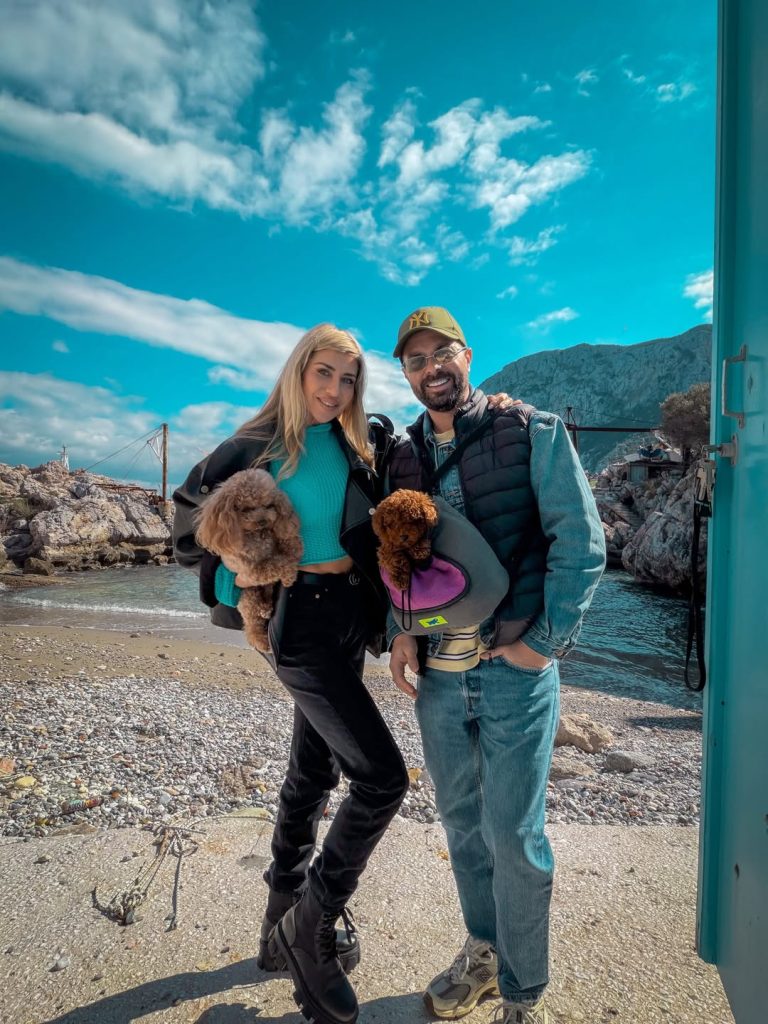 Ο Ηλίας Βρεττός έκανε μια τρυφερή ανάρτηση στον προσωπικό του λογαριασμό στο Instagram με αφορμή τα γενέθλια της συζύγου του, Αναστασίας Δεληγιάννη