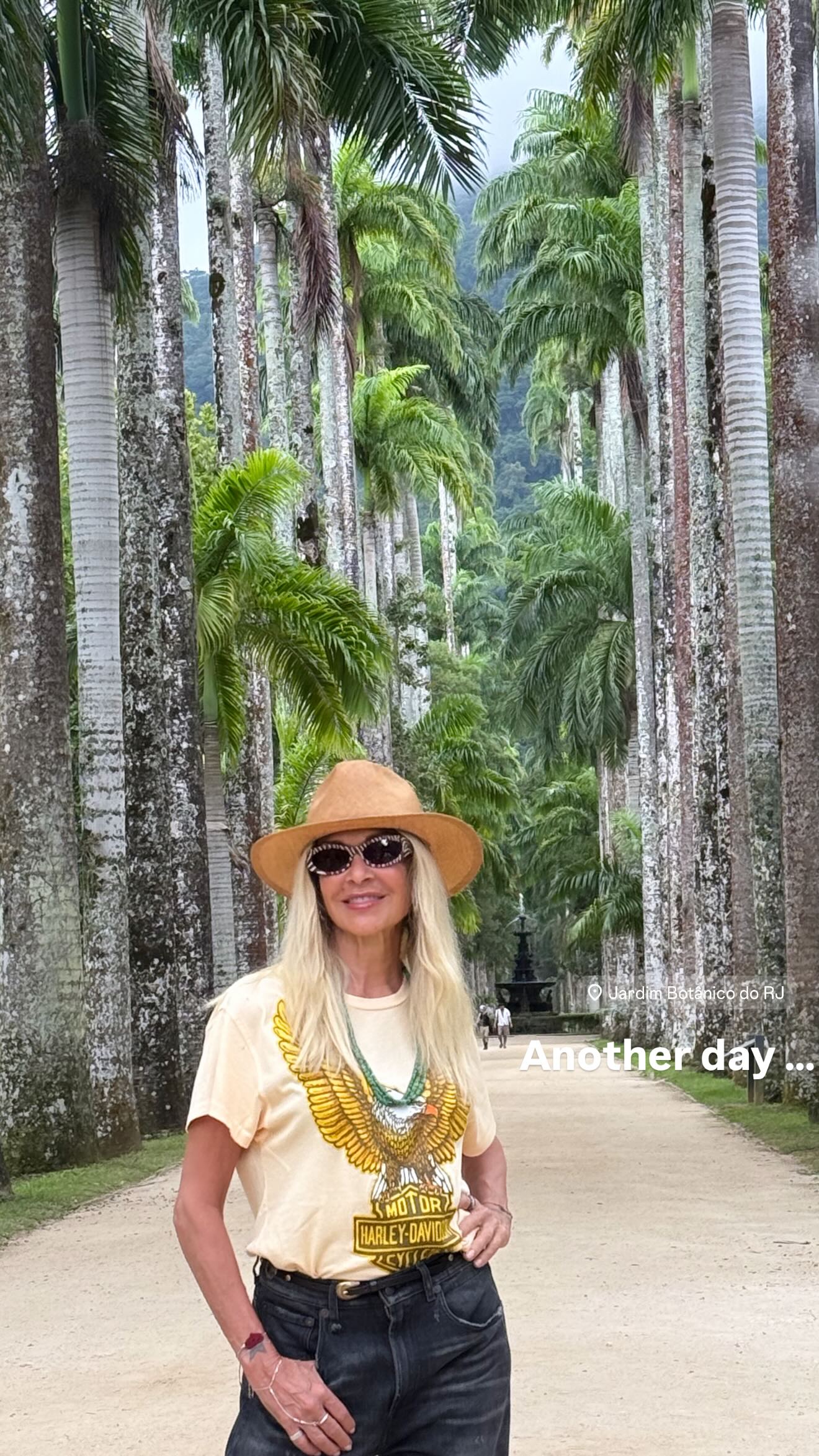 Η Άννα Βίσση σε τροπικό νησί