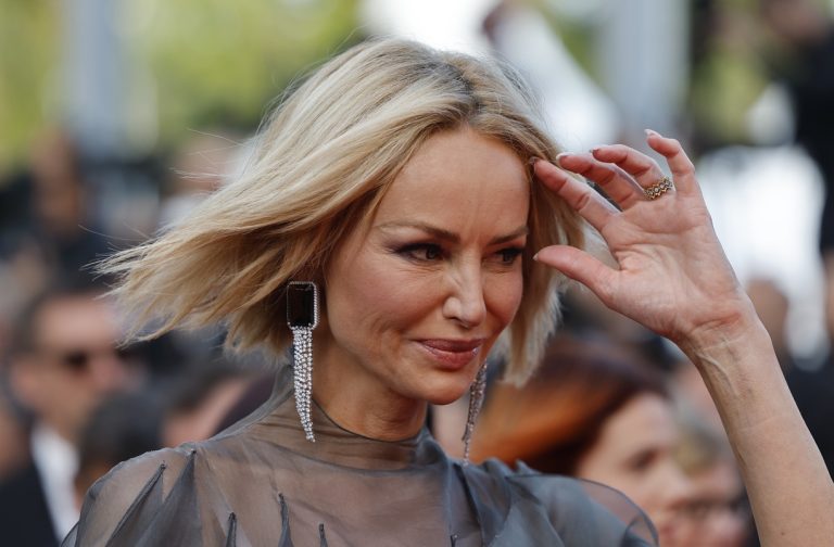H Adriana Karembeu στην πρεμιέρα του "The History of Sound" στο πλαίσιο του 78ου Φεσιτβάλ Καννών, 21 Μαΐου 2025
