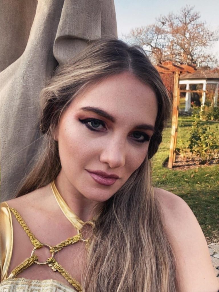 Η Άννα Ρεζάν