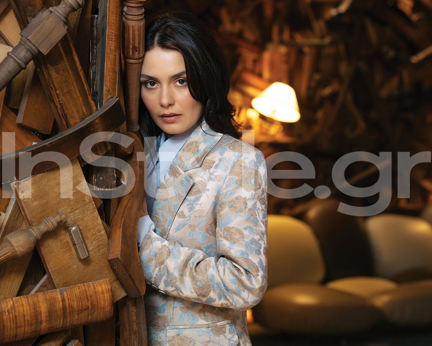 Η Ασημένια Βουλιώτη με σύγχρονο fashion look σε editorial