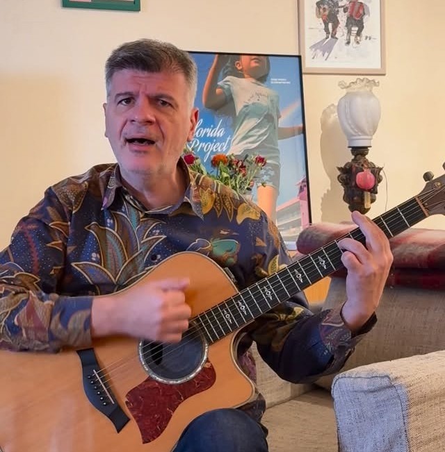 Ο Φοίβος Δεληβοριάς