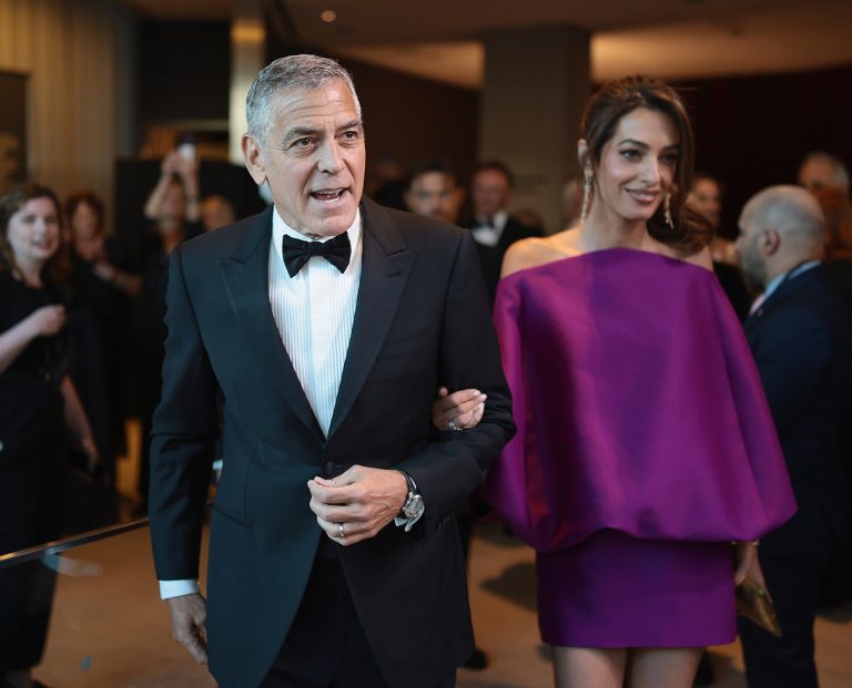 O George Clooney και η Amal Clooney στην 51η Γκαλά Απονομής Βραβείων Chaplin προς τιμήν του George Clooney στο Alice Tully Hall, Lincoln Center στις 27 Απριλίου 2026 στη Νέα Υόρκη.