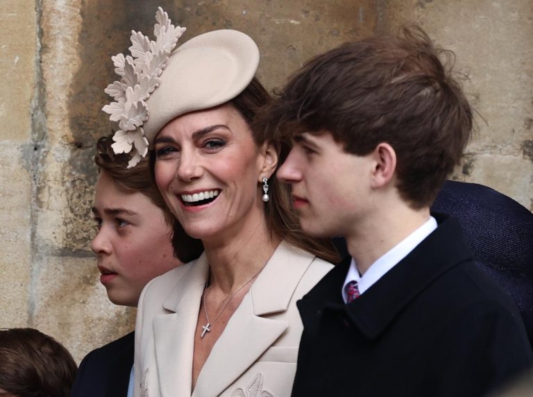 H Kate Middleton με τον James, κόμη του Ουέσεξ, φθάνουν στην παραδοσιακή πασχαλινή λειτουργία, στο Ουίνδσορ, 5 Απριλίου 2026