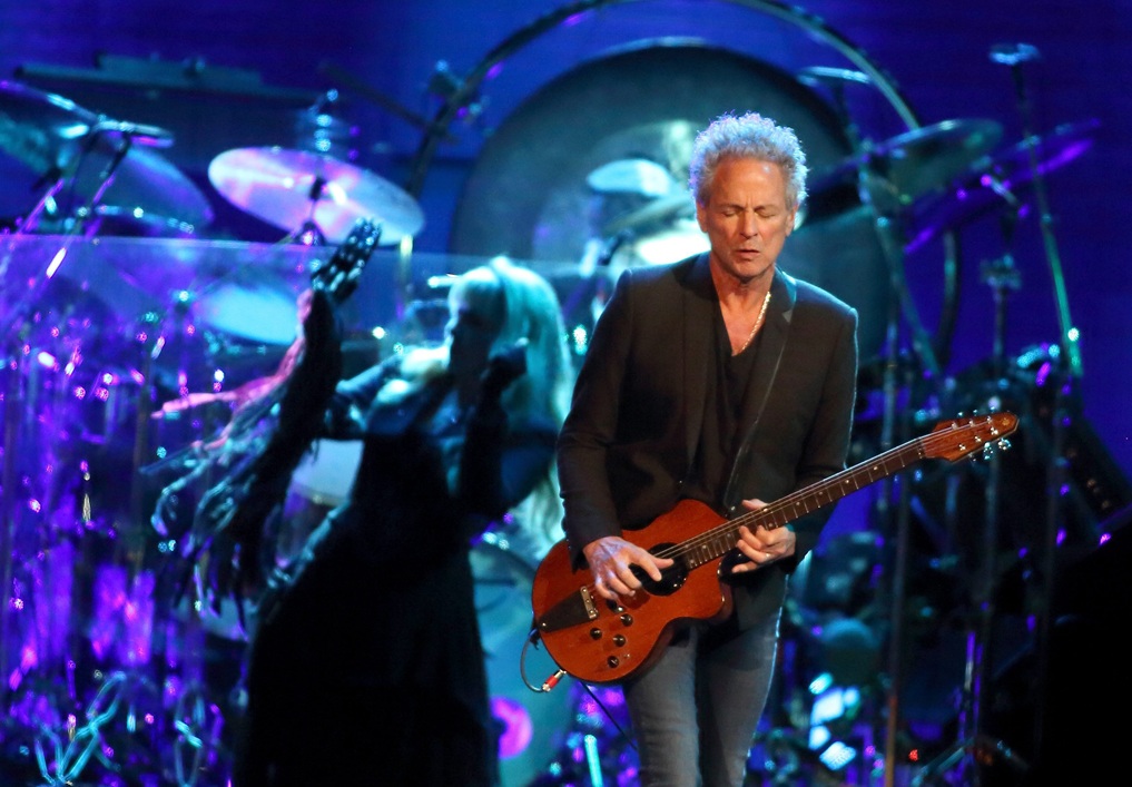 O Lindsey Buckingham των Fleetwood Mac στο Bankers Life Fieldhouse της Ιντιάνα, 21 Οκτωβρίου 2014