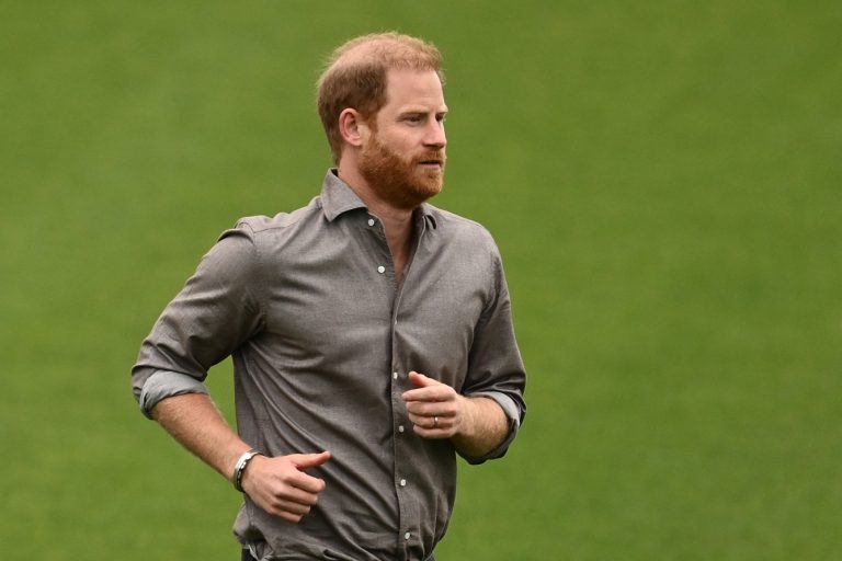 Ο πρίγκιπας Harry κατά την επίσκεψή του στο Movember Foundation στο Whitten Oval, τα κεντρικά γραφεία των Western Bulldogs, στη Μελβούρνη, 15 Απριλίου 2026