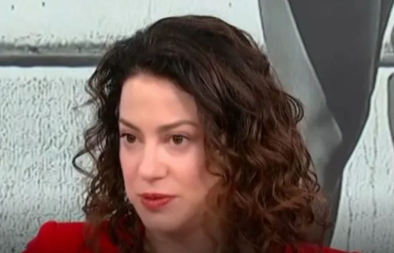 Η Αμαλία Καβάλη μίλησε για την πρώτη της τηλεοπτική της εμπειρία, που ήταν η συμμετοχή της στη σειρά "Άγριες Μέλισσες" και τις δυσκολίες που αντιμετώπισε στο τηλεοπτικό της ντεμπούτο