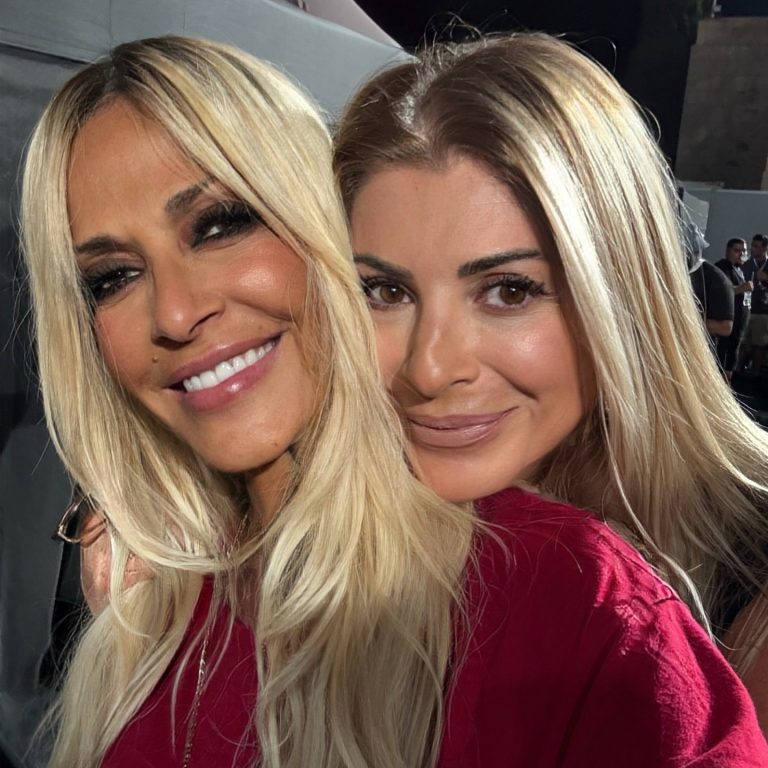 Άννα Βίσση και Χριστίνα Πολίτη αγκαλιά