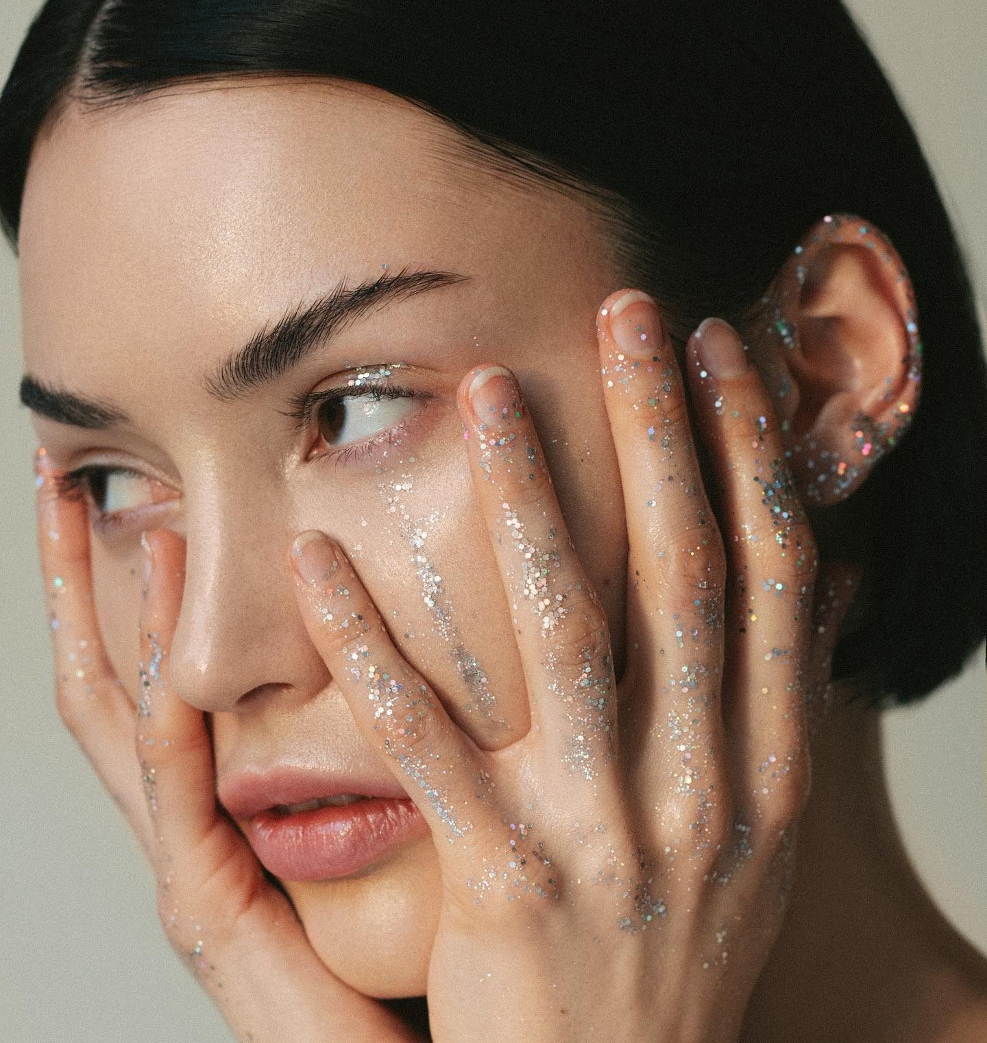 Λαμπερή υγιής επιδερμίδα