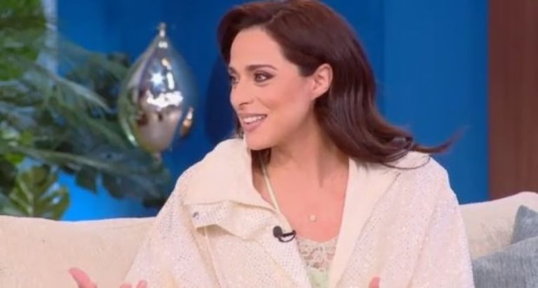 H Ευαγγελία Συριοπούλου μίλησε μεταξύ άλλων για τον σύζυγό της, Στράτο Πατσατζή, με τον οποίο έχει αποκτήσει δύο γιους