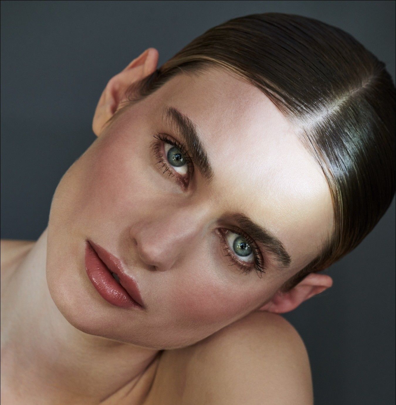 Τέλειο μινιμαλιστικό μακιγιάζ