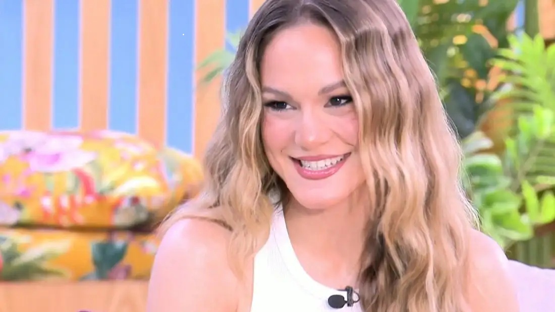 Η Lila μίλησε μεταξύ άλλων για την προσωπική της ζωή, τον σύντροφό της, αλλά και για τη συνεργασία της με τον Νίκο Βέρτη