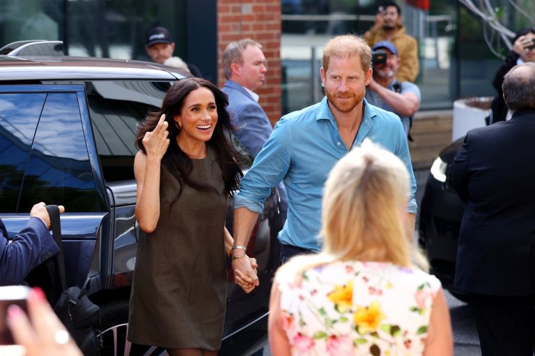 Ο πρίγκιπας Harry και η Meghan στο Πανεπιστήμιο Swinburne για μια επίσκεψη στο «batyr», μια υπηρεσία προγράμματος προώθησης της ψυχικής υγείας στη Μελβούρνη, 16 Απριλίου 2026