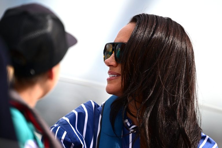 H Meghan Markle σε ξενάγηση στο λιμάνι του Σίδνεϊ με την Invictus Australia στη διάρκεια επίσκεψης στο Σίδνεϊ, 17 Απριλίου 2026