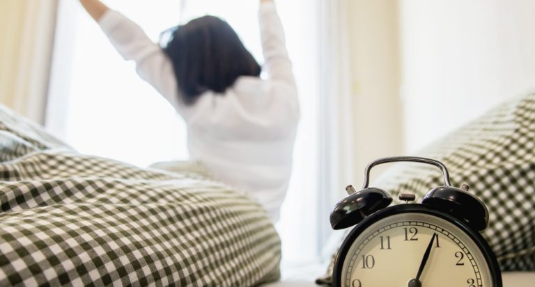 Πρωινό ξύπνημα με ξυπνητήρι