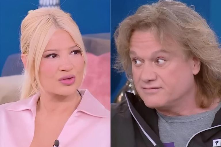 O Πέτρος Γαϊτάνος ήταν καλεσμένος στην εκπομπή "Buongiorno" τη Μεγάλη Τετάρτη. Λίγο πριν το τέλος της συνέντευξης η Φαίη Σκορδά τον ρώτησε για τον Akyla με αφορμή τις πρόσφατες δηλώσεις του για την Eurovision