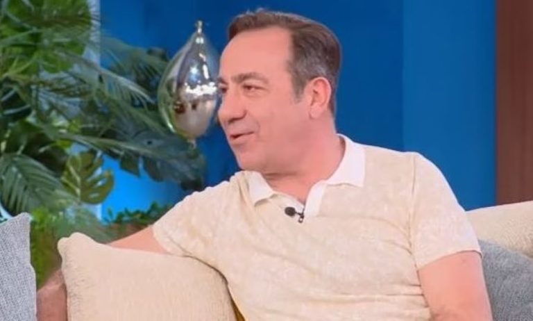 Ο Σωτήρης Καλυβάτσης ήταν καλεσμένος στην εκπομπή "Buongiorno" την Πέμπτη 30 Απριλίου με αφορμή την παράσταση «Caveman», στην οποία πρωταγωνιστεί