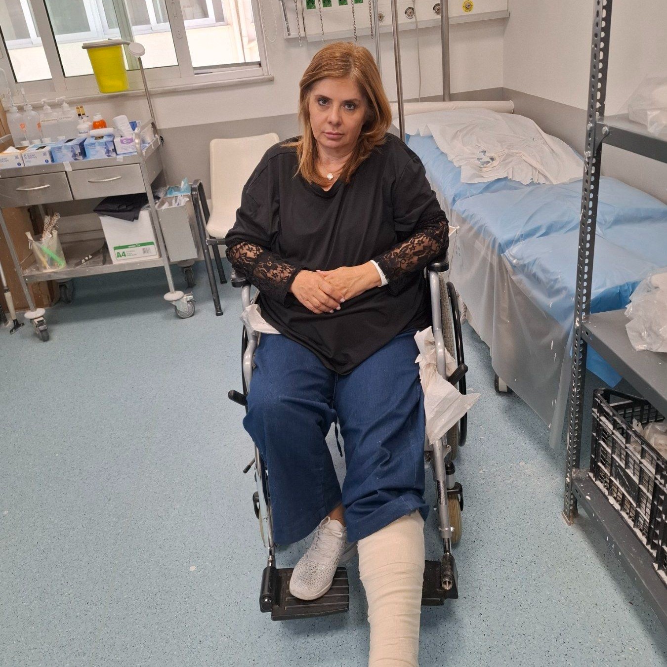 Η Βάσια Παναγοπούλου στο ΚΑΤ με σπασμένο πόδι