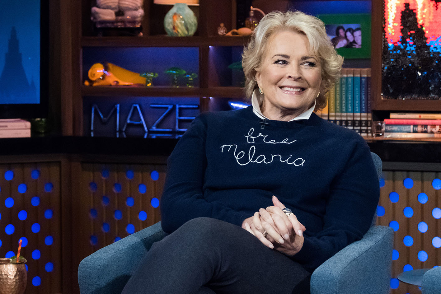 Η Bergen εμφανίστηκε στην εκπομπή «Watch What Happens Live» το 2017 φορώντας ένα μπλουζάκι που έγραφε "Free Melania". Photo by: Charles