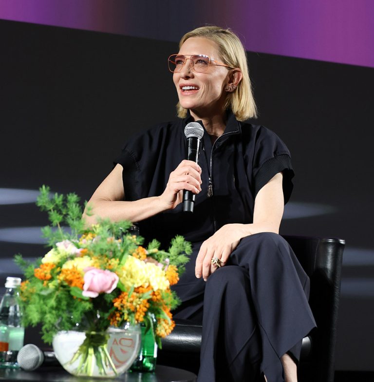 H Cate Blanchett στη σκηνή κατά τη διάρκεια της εκδήλωσης "Ραντεβού με την Cate Blancett" στο 79ο ετήσιο Φεστιβάλ Κινηματογράφου των Καννών στο Palais des Festivals στις 17 Μαΐου 2026.