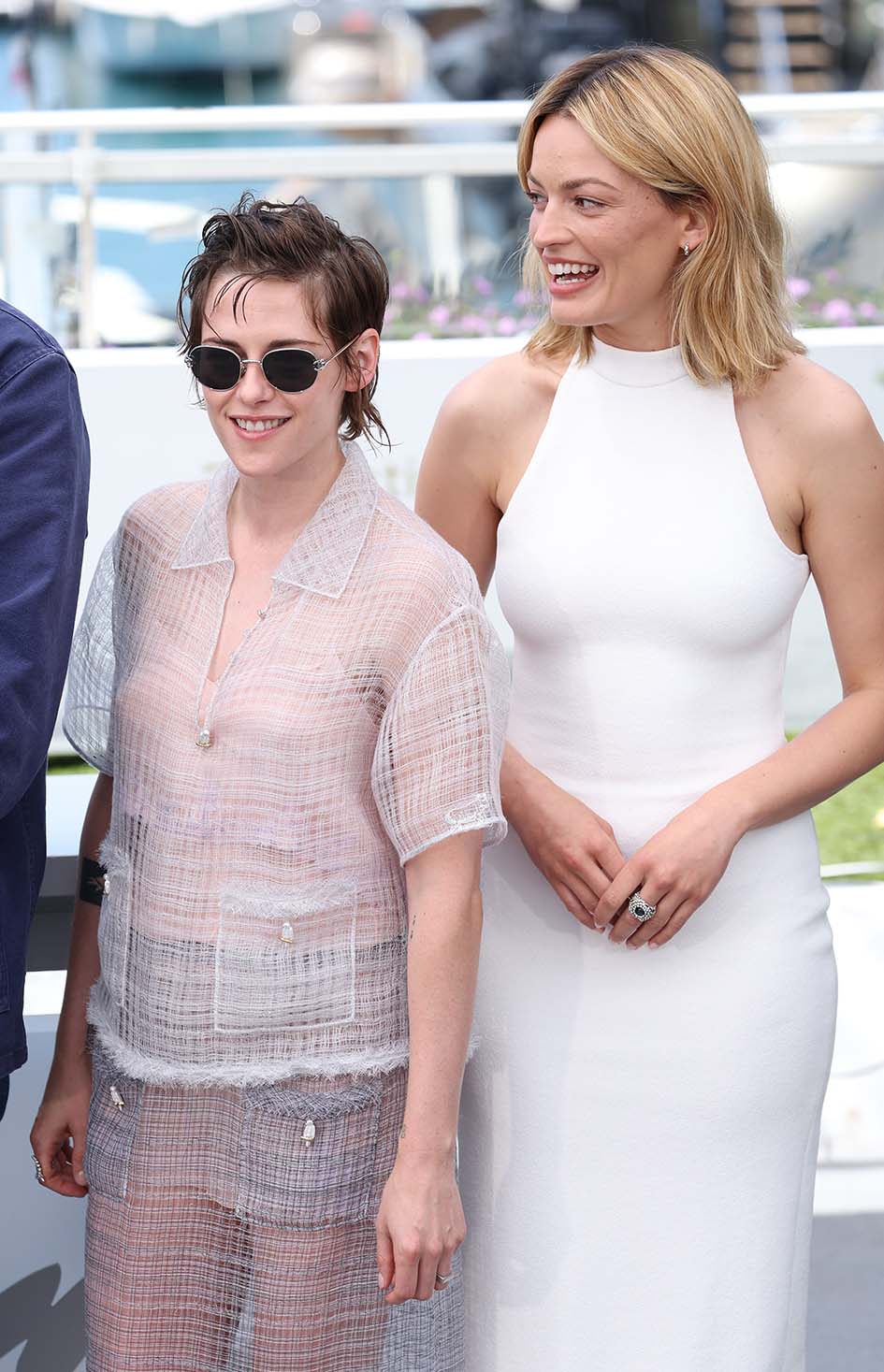 H Kristen Stewart και η Emma Mackey ποζάρουν κατά τη διάρκεια της φωτογράφισης "Full Phil" στο 79ο ετήσιο Φεστιβάλ Κινηματογράφου των Καννών στο Palais des Festivals στις 16 Μαΐου 2026.
