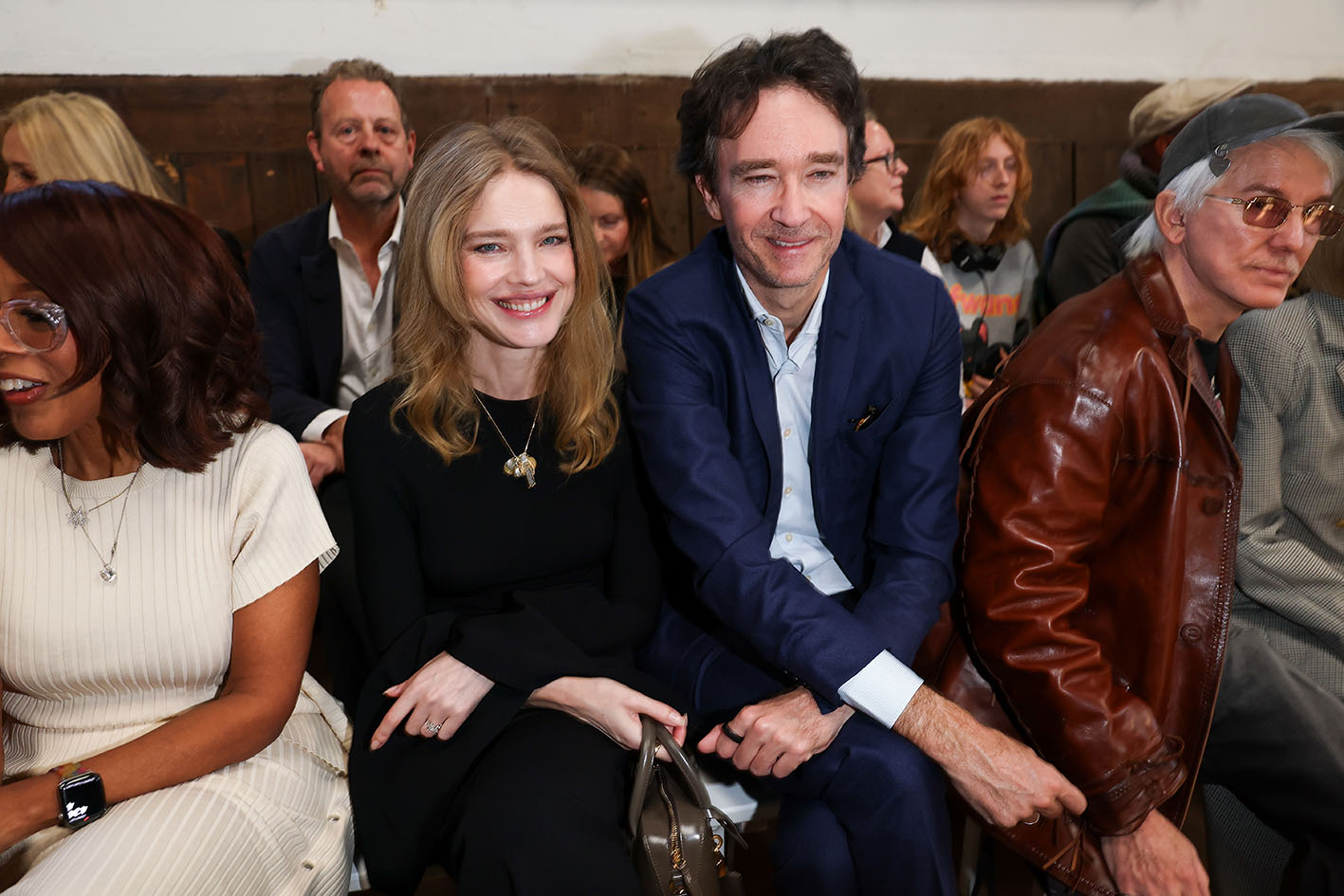 H Natalia Vodianova και ο σύζυγός της Antoine Arnault στην επίδειξη γυναικείας ένδυσης Stella McCartney για τη σεζόν Φθινόπωρο/Χειμώνας 2026-2027, στο πλαίσιο της Εβδομάδας Μόδας του Παρισιού, στις 4 Μαρτίου 2026.