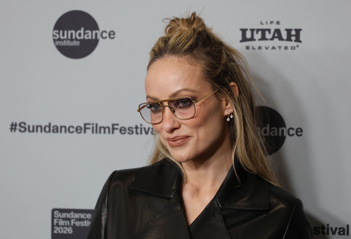 H Olivia Wilde ποζάρει στο κόκκινο χαλί στην πρεμιέρα του "I Want Your Sex" στο 2026 Sundance Film Festival στο Park City της Γιούτα, 23 Ιανουαρίου 2026
