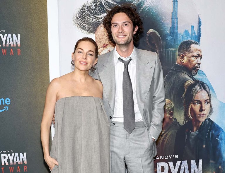 H Sienna Miller και ο Oli Green στην παγκόσμια πρεμιέρα της ταινίας "Tom Clancy's Jack Ryan: Ghost War" της Amazon MGM στην Regal Times Square στις 15 Μαΐου 2026 στη Νέα Υόρκη.