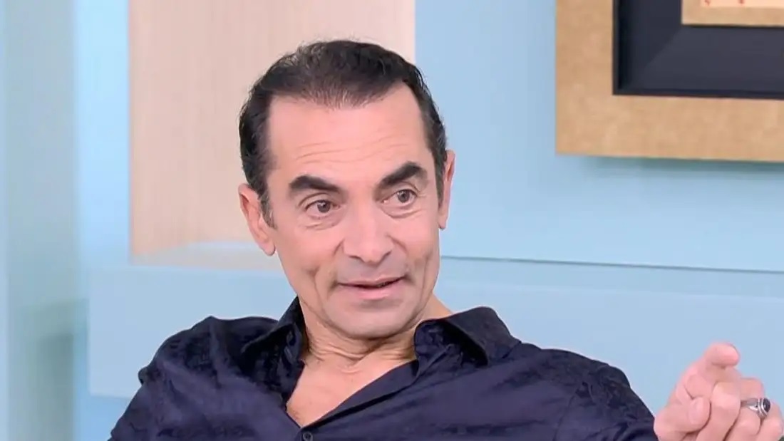 O Αλέκος Συσσοβίτης μίλησε για την προσωπική του ζωή, αλλά και την περίοδο που εγκατέλειψε τη δουλειά του για να φροντίσει τον πατέρα του, λίγο πριν φύγει από τη ζωή