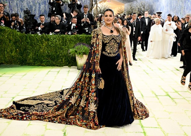 Η Sudha Reddy στο 2026 Met Gala, που τίμησε το "Costume Art" στο Μητροπολιτικό Μουσείο στις 4 Μαΐου στη Νέα Υόρκη