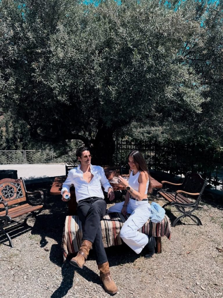 Ο Γιώργος Καράβας και η Ραφαέλα Ψαρρού στη Μονεμβασιά