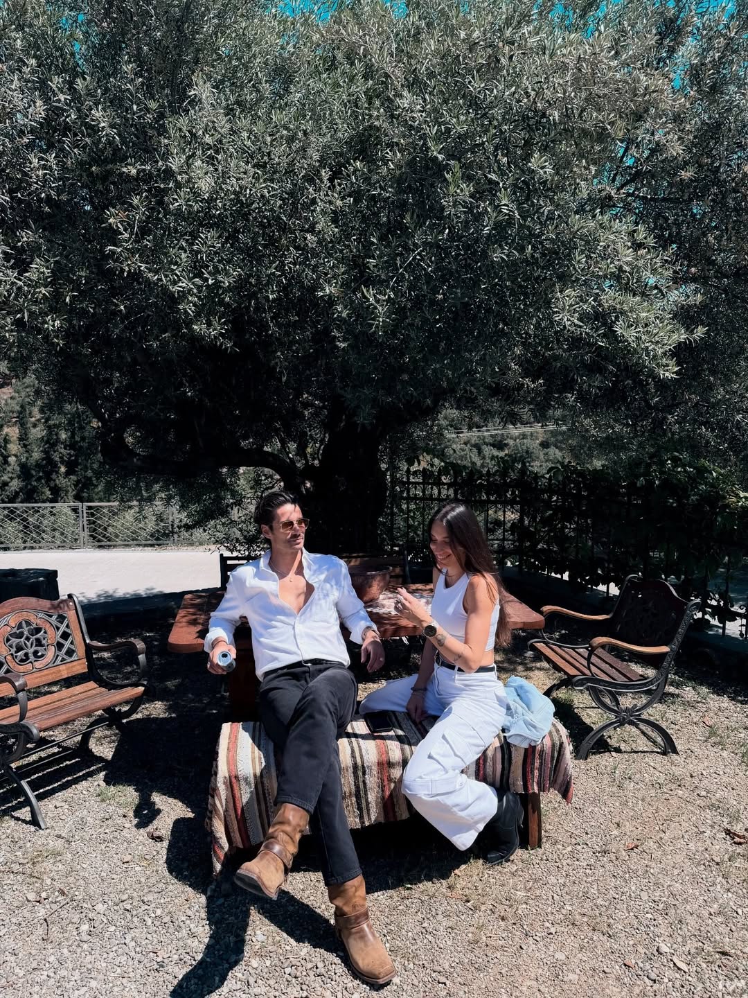 Ο Γιώργος Καράβας και η Ραφαέλα Ψαρρού στη Μονεμβασιά