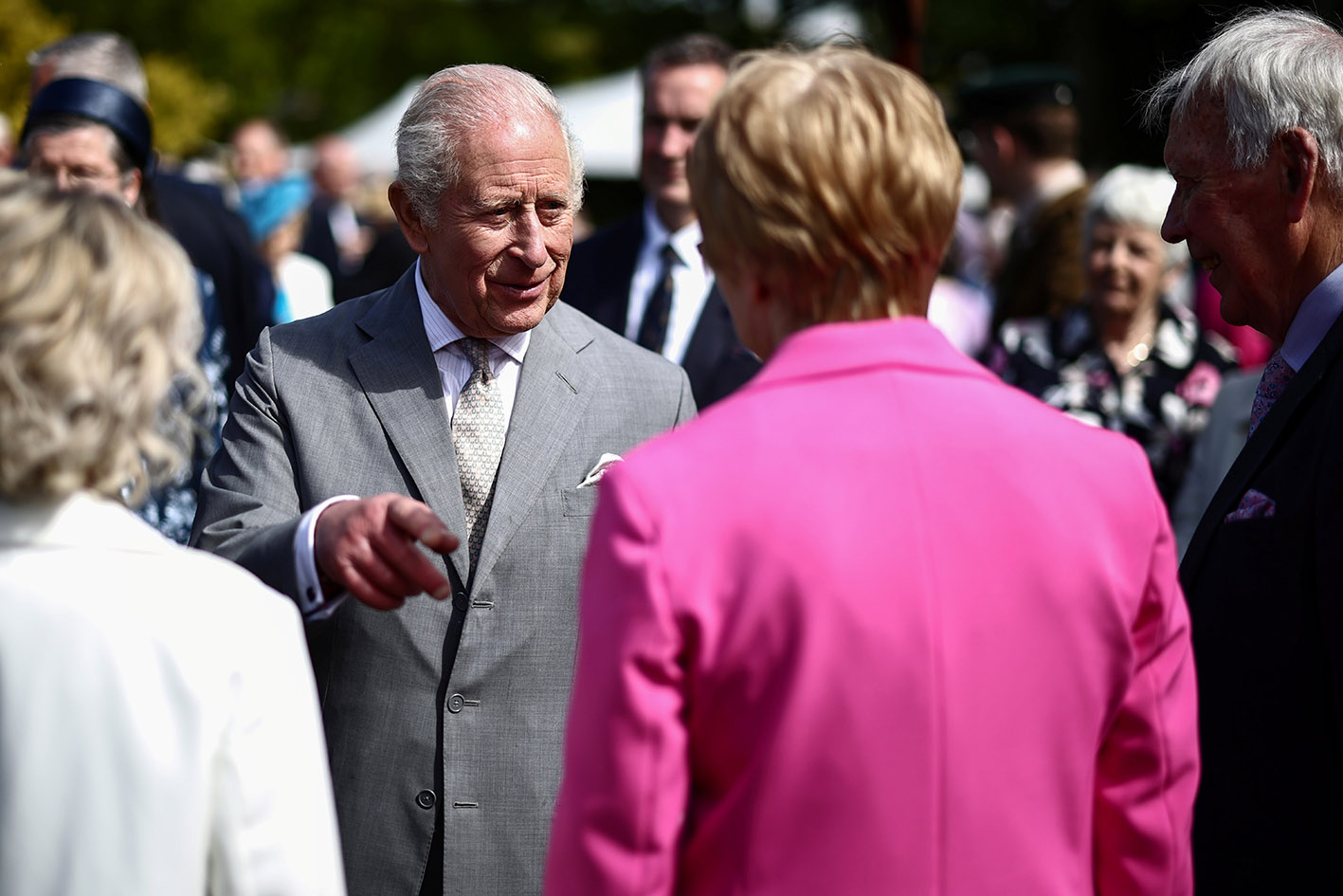 Ο Βασιλιάς Κάρολος παρευρίσκεται σε Garden Party στο Κάστρο Hillsborough, τη δεύτερη ημέρα μιας τριήμερης βασιλικής επίσκεψης στη Βόρεια Ιρλανδία, στις 20 Μαΐου 2026 στο Hillsborough της Βόρειας Ιρλανδίας.