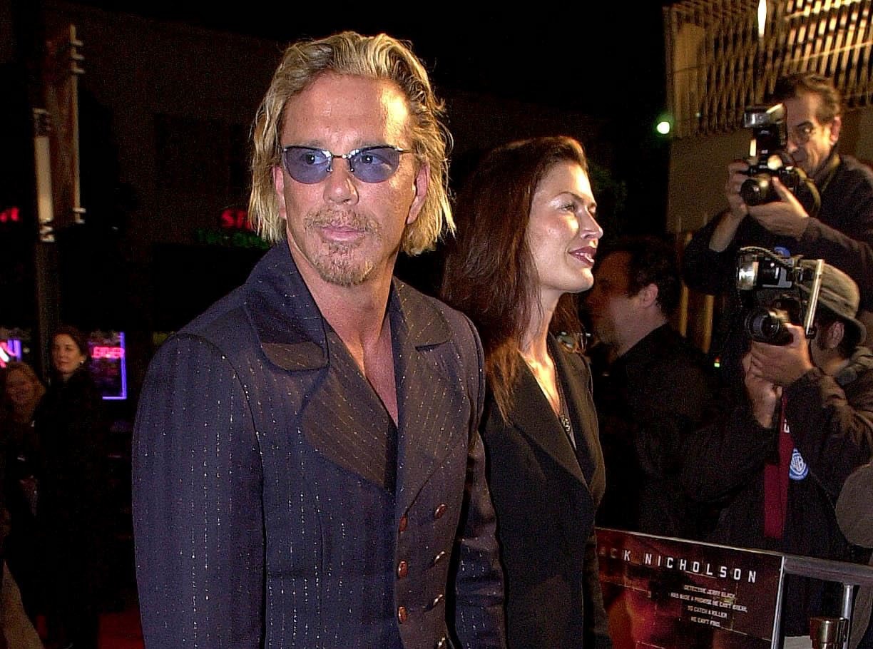O Mickey Rourke και η Carre Otis στην πρεμιέρα της νέας του ταινίας "The Pledge" στο Χόλιγουντ, 9 Ιανουαρίου 2001