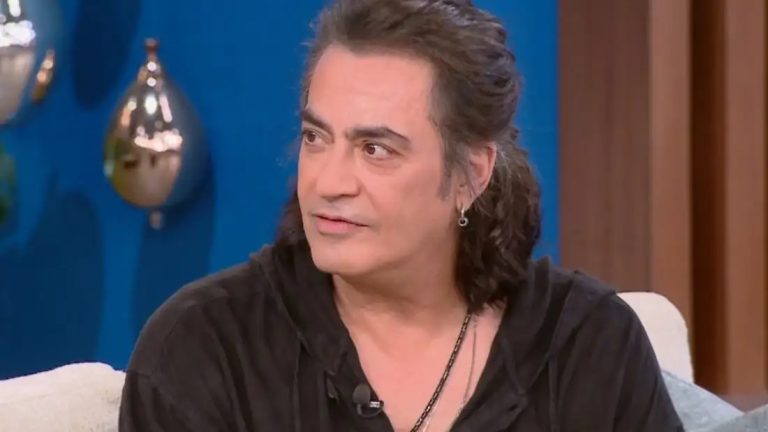 O Διονύσης Σχοινάς μίλησε μεταξύ άλλων για τη σχέση του με την Καίτη Γαρμπή