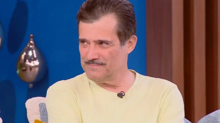 Ο Γεράσιμος Γεννατάς ήταν καλεσμένος στην εκπομπή "Buongiorno" την Παρασκευή με αφορμή την παράσταση «Manolis | Καρδιά σε τέσσερις χορδές», στην οποία πρωταγωνιστεί.
