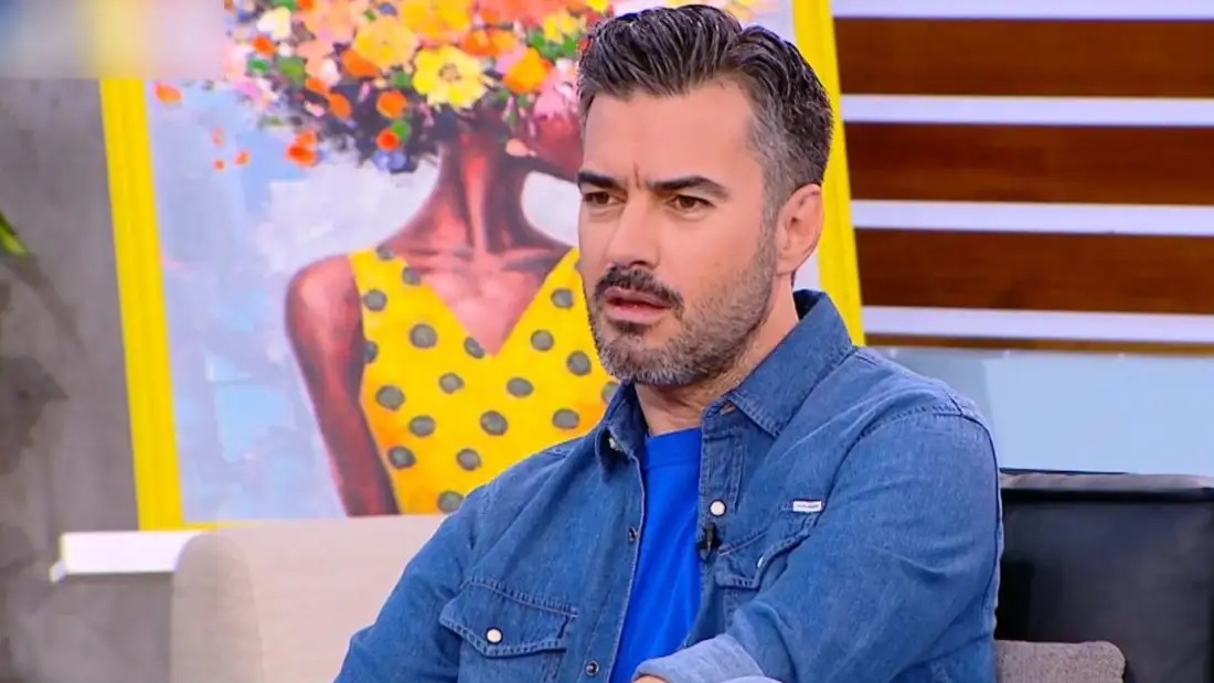 Ο Γιάννης Τσιμιτσέλης ήταν καλεσμένος στο "Πρωινό" την Τρίτη αφορμή τη συμμετοχή του στη θεατρική παράσταση «Του αγοριού απέναντι».