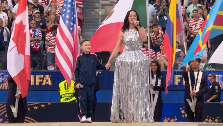 H Katy Perry στην τελετή έναρξης του Παγκοσμίου Κυπέλλου FIFA 2026 στο Λος Άντζελες.